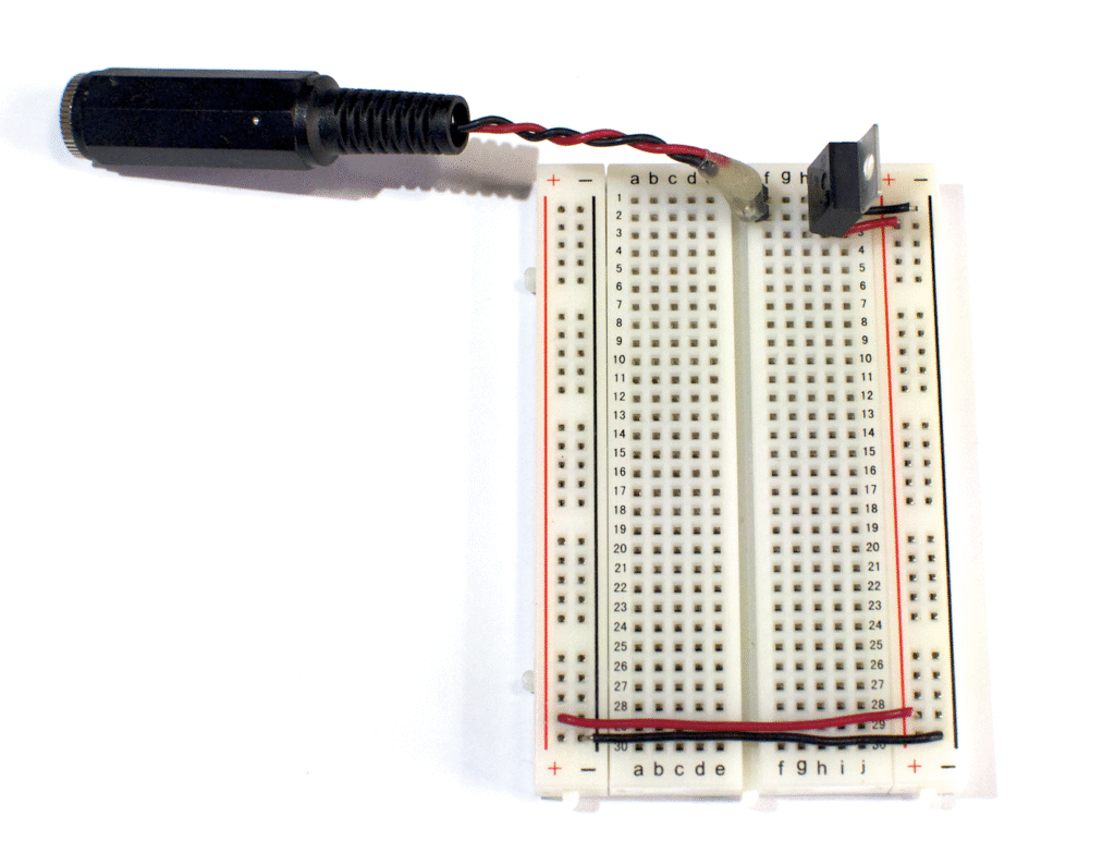 Where Does the Current Really Flow in a Breadboard